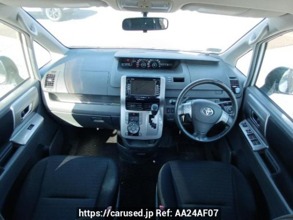 Used 2009 AT toyota voxy ZRR70W Image[16]