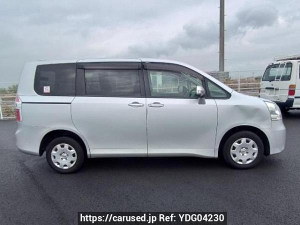 Used 2008 AT toyota noah ZRR75G Image[7]