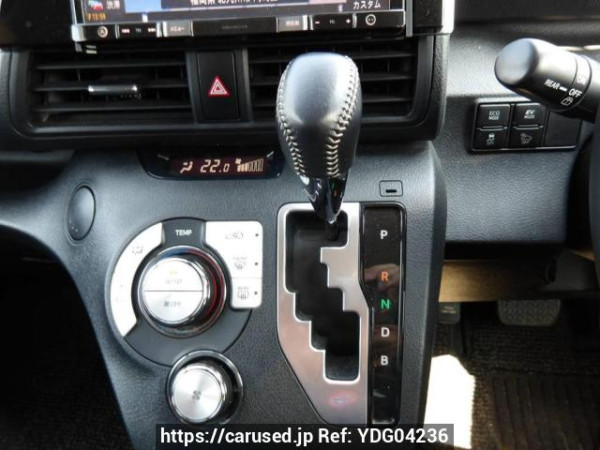 Used 2017 AT toyota sienta NHP170G Image[26]