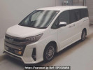 Toyota Noah ZWR80W