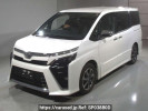 Toyota Voxy ZRR80W