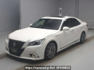 Toyota Crown Hybrid AWS210