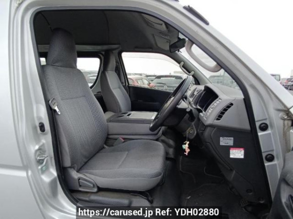 Used 2004 AT toyota hiace-van TRH200K Image[12]