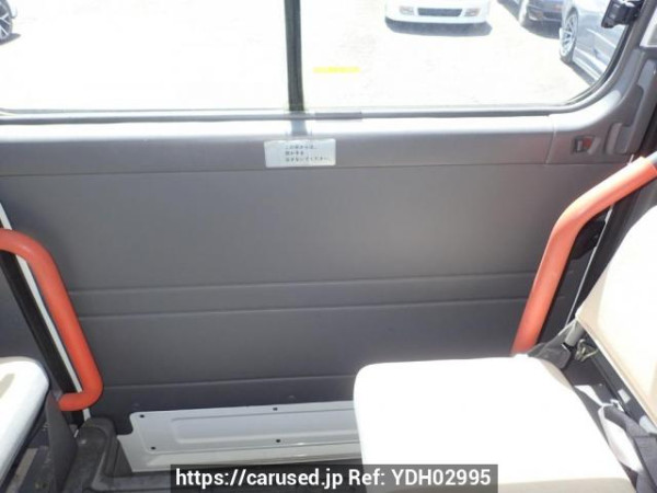 Used 2005 AT nissan caravan-bus DWMGE25 Image[20]