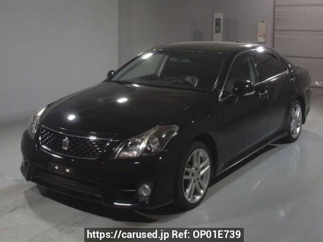 2011 Toyota Crown GRS200