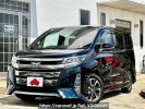 Toyota Noah DBA-ZRR80W