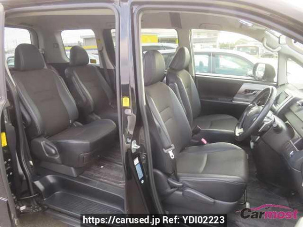 Used 2013 CVT toyota voxy ZRR70 Image[17]