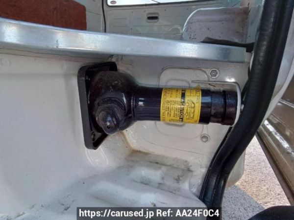 Used 2004 AT toyota regiusace-van TRH112V Image[40]