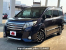 Toyota Noah DBA-ZRR85W
