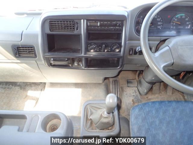 Comprar usado 2002 Mitsubishi Fuso Fighter FK71GC (YDK00679