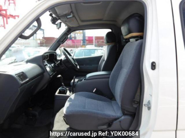 Used 2004 AT toyota hiace-van TRH112V Image[10]