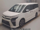 Toyota Voxy ZRR80W