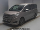 Toyota Noah ZRR80G