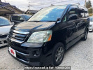 Toyota Noah DBA-AZR60G