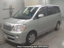 Toyota Noah AZR60G