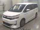 Toyota Voxy ZWR80G
