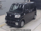 Daihatsu Wake LA700S