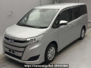 Toyota Noah ZWR80G