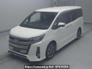 Toyota Noah ZRR80W