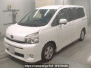 Toyota Voxy ZRR70G