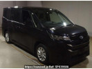 Toyota Noah ZWR90W