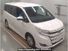 Toyota Noah ZRR80G