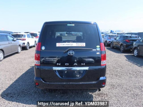 Used 2005 AT toyota noah AZR60G Image[5]