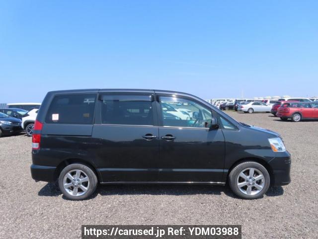 Buy Used 2006 Toyota Noah AZR60G (YDM03988) - Carused.jp