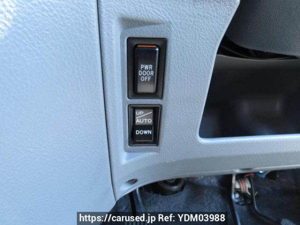 Used 2006 AT toyota noah AZR60G Image[32]