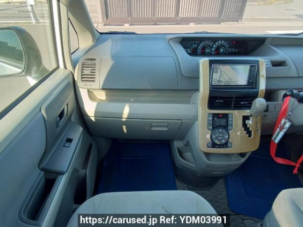 Used 2009 AT toyota noah ZRR70G Image[18]