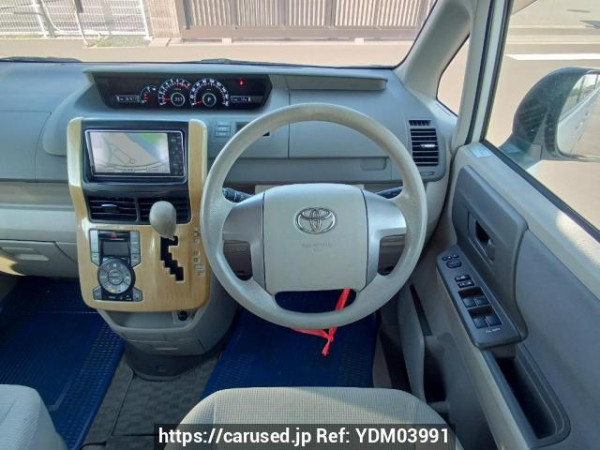 Used 2009 AT toyota noah ZRR70G Image[19]