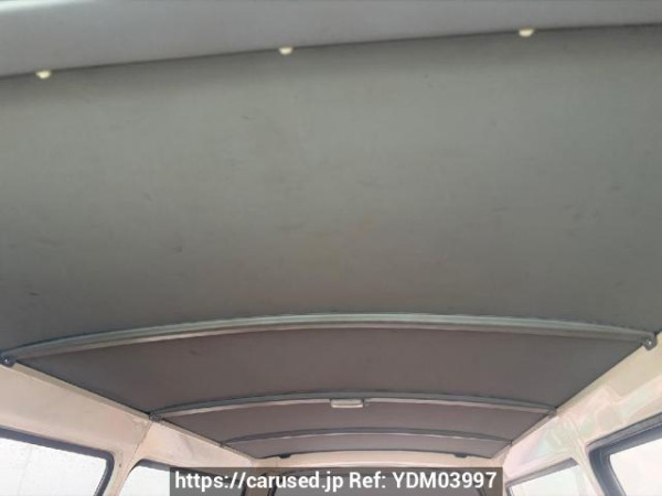Used 2003 AT toyota regiusace-van TRH112V Image[19]