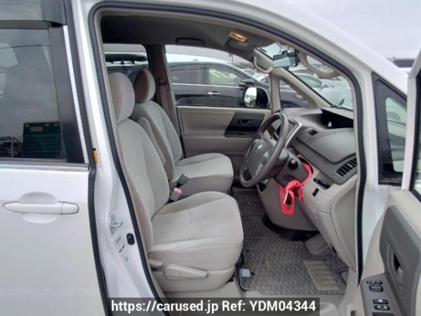 Used 2010 AT toyota noah ZRR75G Image[13]