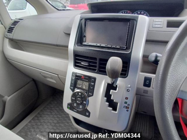 Used 2010 AT toyota noah ZRR75G Image[23]