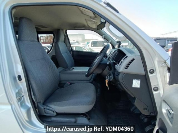 Used 2006 AT toyota regiusace-van KDH200V Image[12]