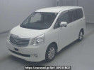 Toyota Noah ZRR70G