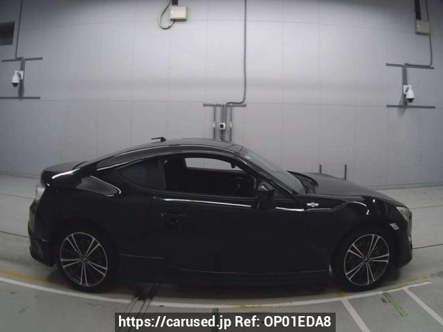 Buy Used 2012 Toyota 86 ZN6 (OP01EDA8) - Carused.jp
