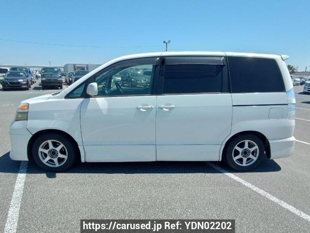 Buy Used 2002 Toyota Voxy AZR60G (YDN02202) - Carused.jp