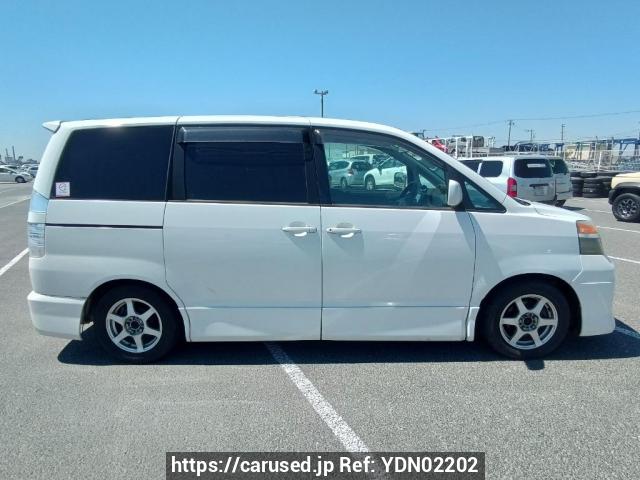 Buy Used 2002 Toyota Voxy AZR60G (YDN02202) - Carused.jp