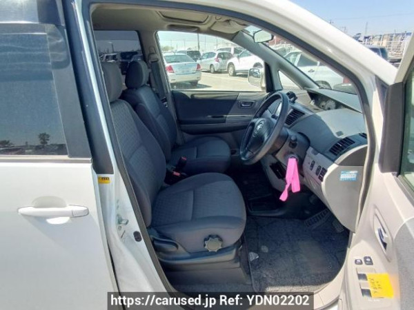 Used 2002 AT toyota voxy AZR60G Image[13]