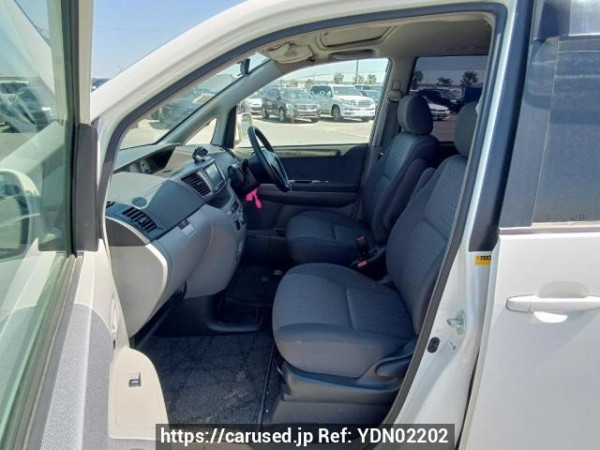Used 2002 AT toyota voxy AZR60G Image[14]