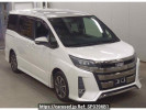 Toyota Noah ZRR80W