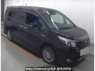 Toyota Noah ZWR80W