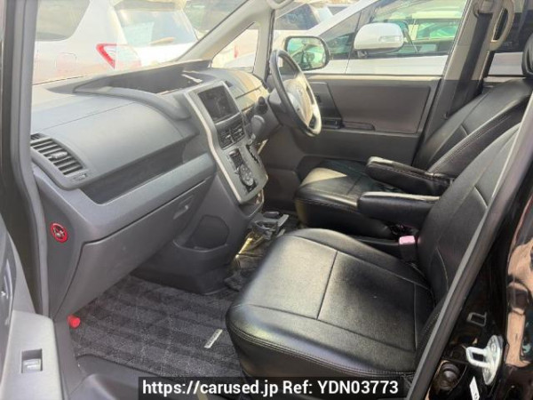 Used 2009 AT toyota noah ZRR70G Image[7]