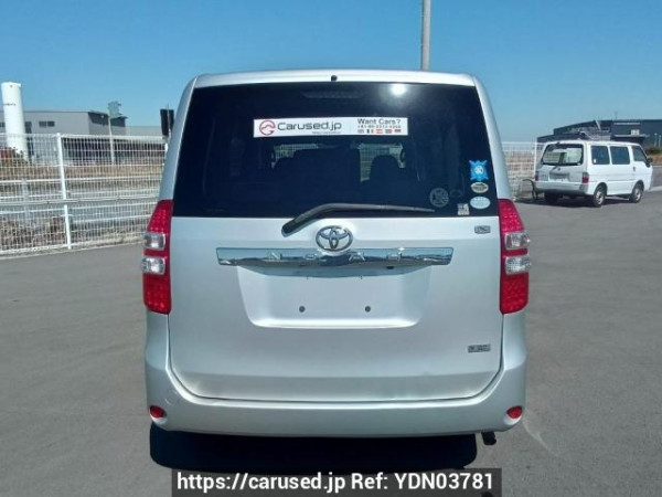 Used 2011 AT toyota noah ZRR70G Image[5]