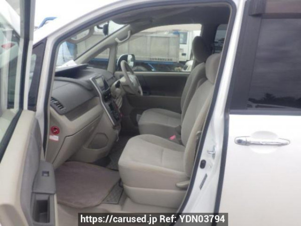 Used 2009 AT toyota noah ZRR70G Image[12]