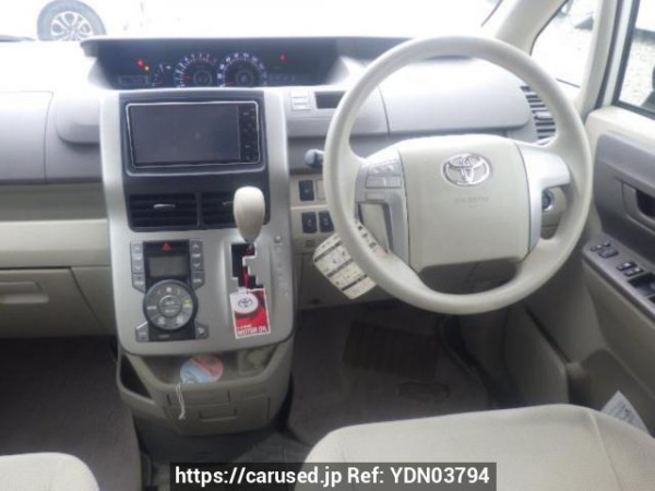 Used 2009 AT toyota noah ZRR70G Image[17]
