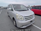 Toyota Noah ZRR75G