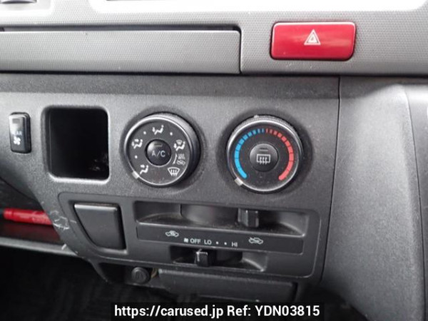 Used 2006 AT toyota hiace-van KDH205K Image[27]