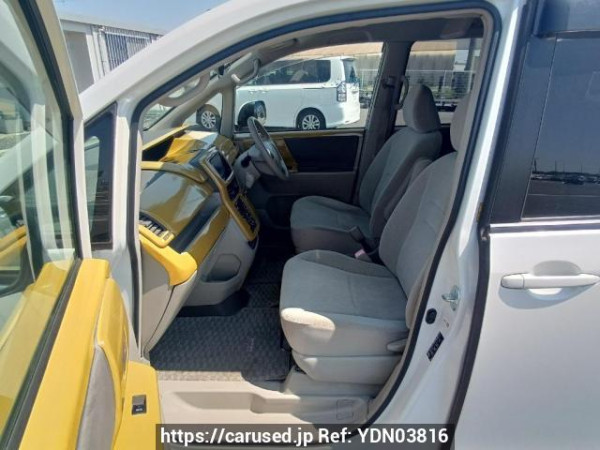 Used 2008 AT toyota noah ZRR70G Image[13]